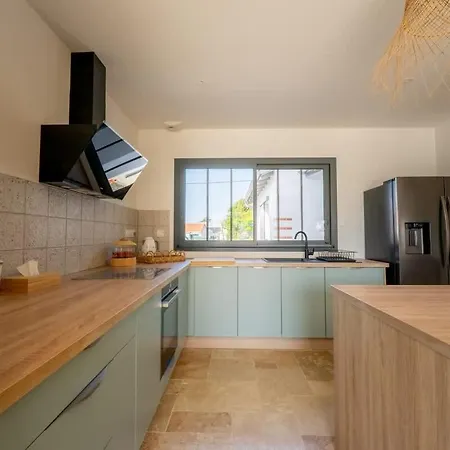 La Des Vagues Villa *