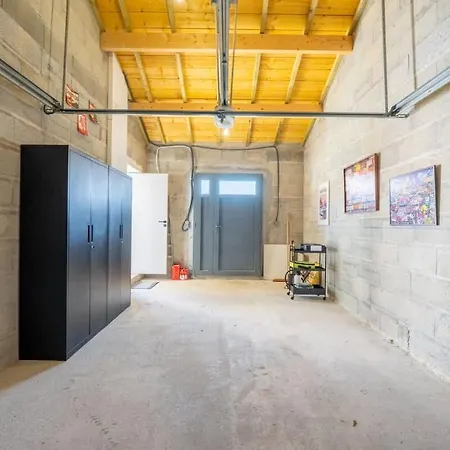 La Des Vagues Villa *