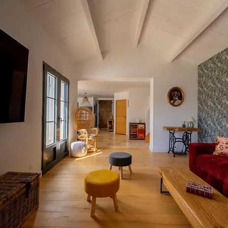 La Des Vagues Villa *