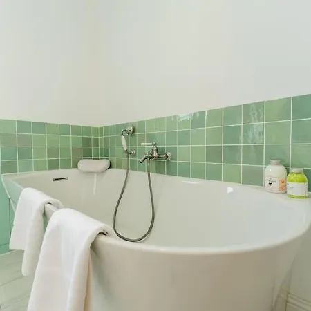 La Des Vagues Villa