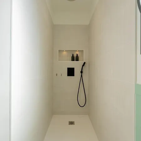 La Des Vagues Villa *