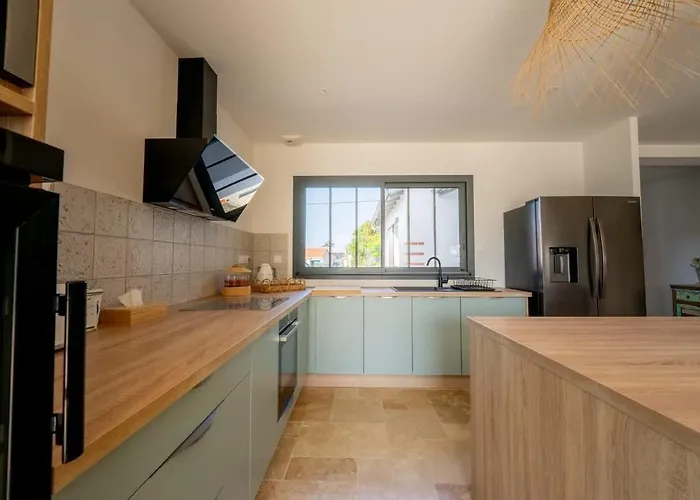 La Des Vagues Villa *