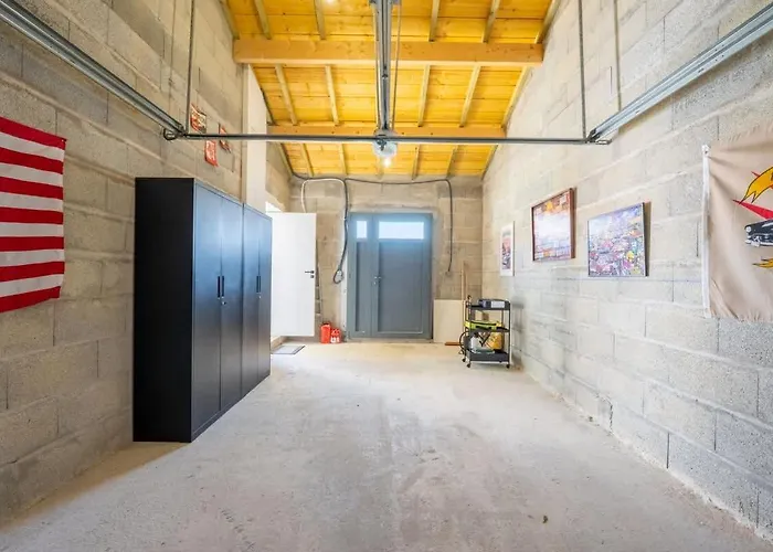 La Des Vagues Villa *