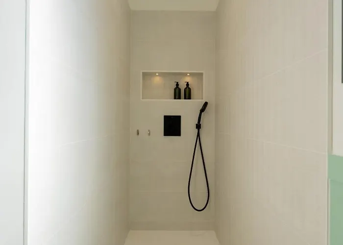 La Des Vagues Villa *